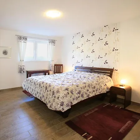Hainhof Gaestewohnungen Farmház Bad König