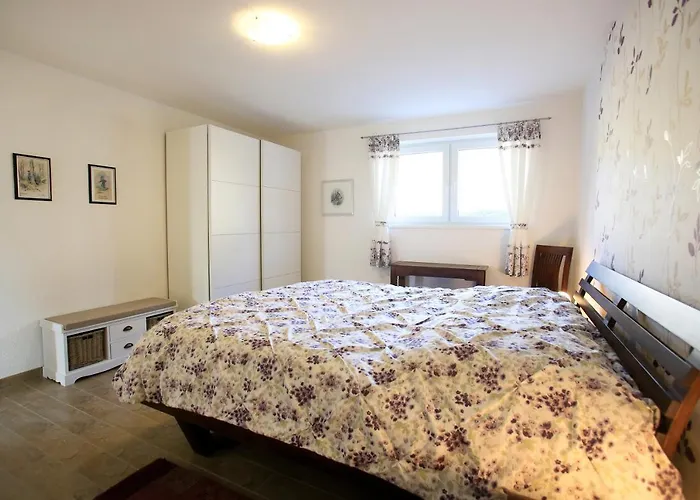 Hainhof Gaestewohnungen Bad König